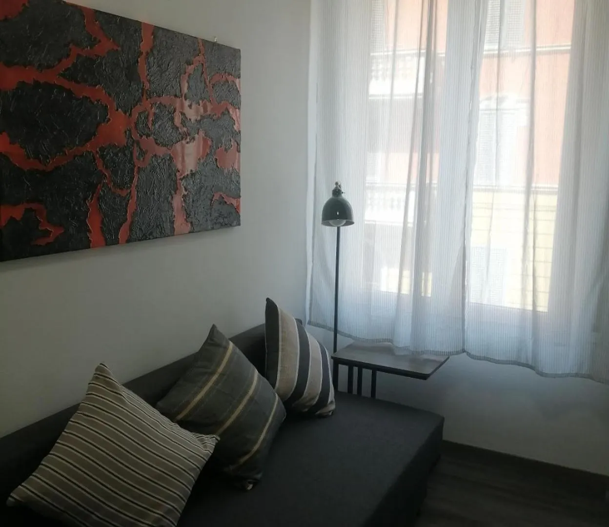 Vikos Lodge Bologna Guest house